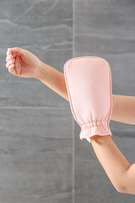 Wie ein Peelinghandschuh deine Körperpflegeroutine verbessern kann